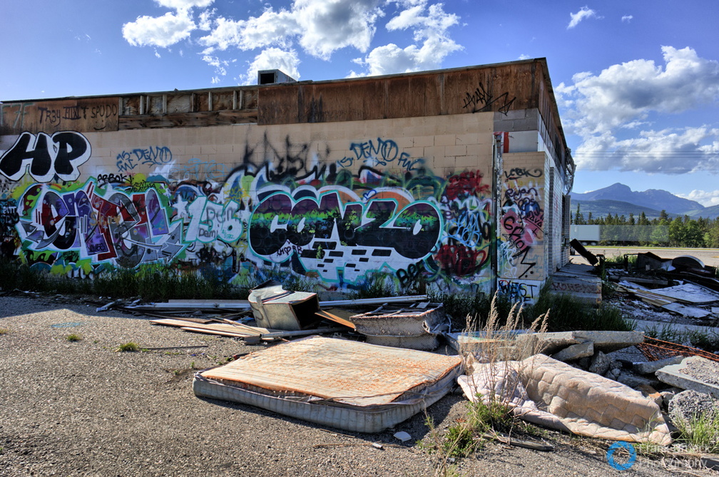 Abandoned_Gas_Station_Trans_Canada_Hwy_AB_CAN023.jpg