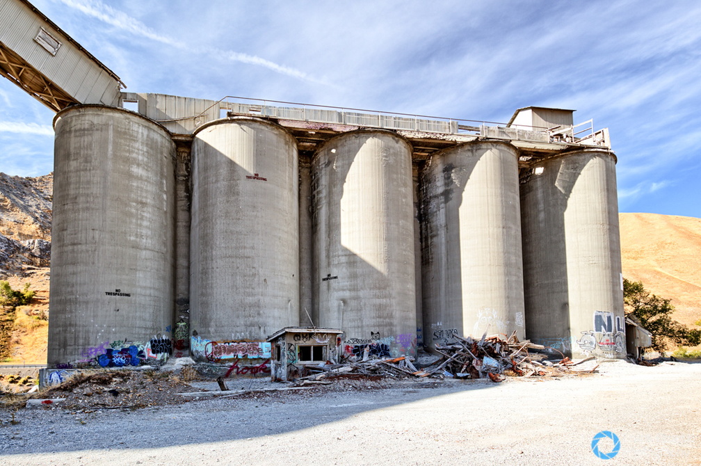Abandoned_Lime_Cement_Plant_OR_USA003.jpg