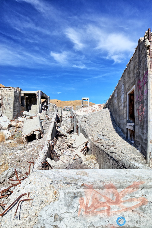 Abandoned_Lime_Cement_Plant_OR_USA019.jpg