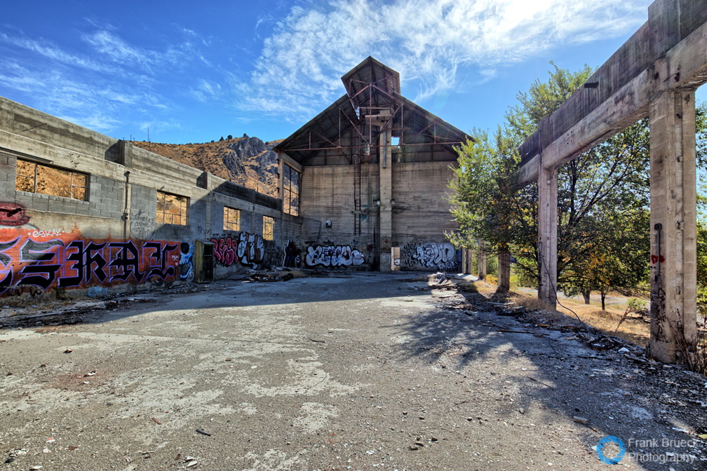 Abandoned_Lime_Cement_Plant_OR_USA037.jpg