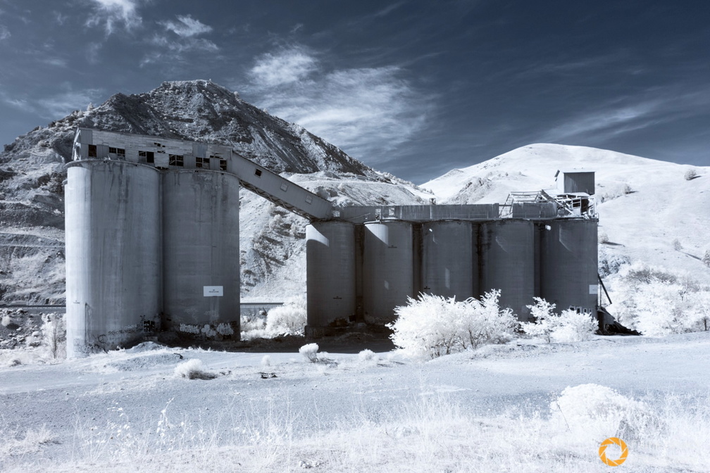 Abandoned_Lime_Cement_Plant_IR_OR_USA011.jpg