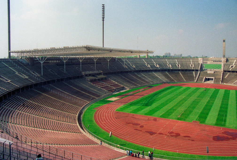 Olympiastadion_Berlin_198904_CO_DEU004.jpg