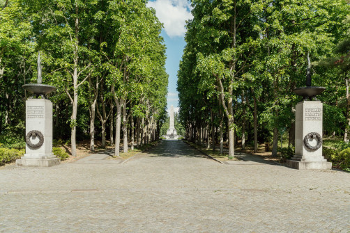 Sowjetisches Ehrenmal (Schönholzer Heide)