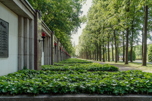 Sowjetisches Ehrenmal (Schönholzer Heide)