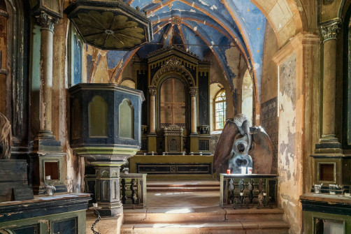 Die Kirche der verlorenen Seelen, St.-Georgs-Kirche